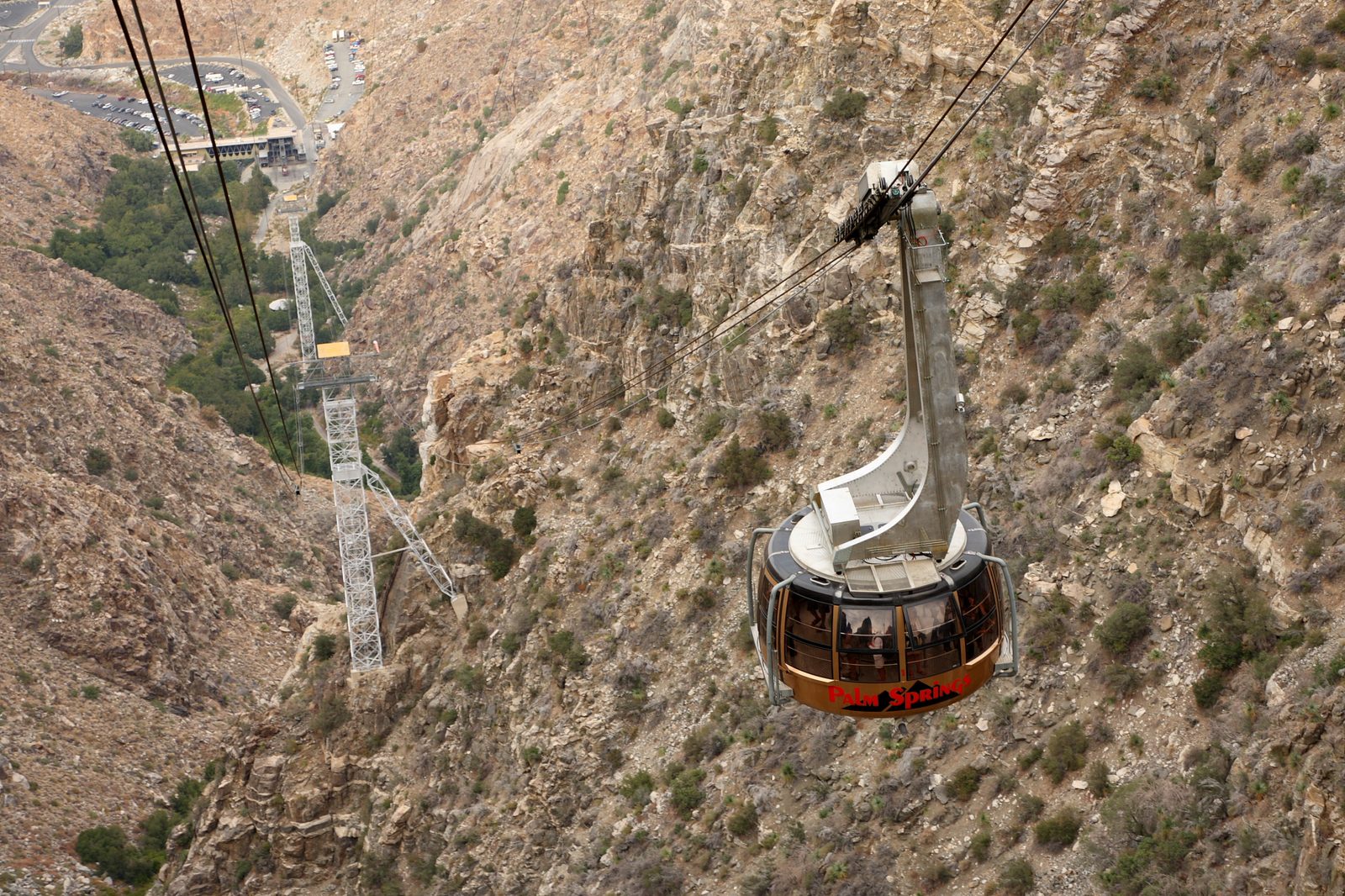 The Tramway is back: rotating cars tentatively return to the mountain tomorrow after a month of maintenance